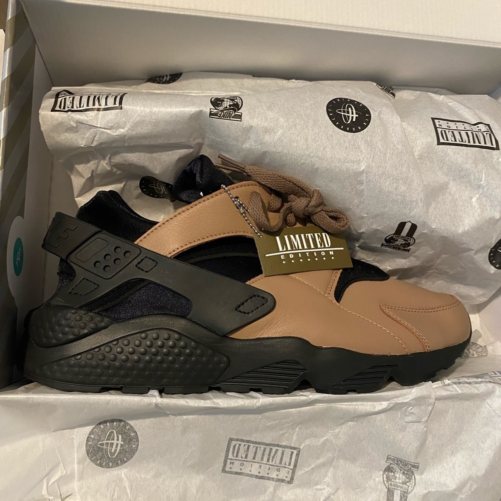 Nike Air Huarache LE